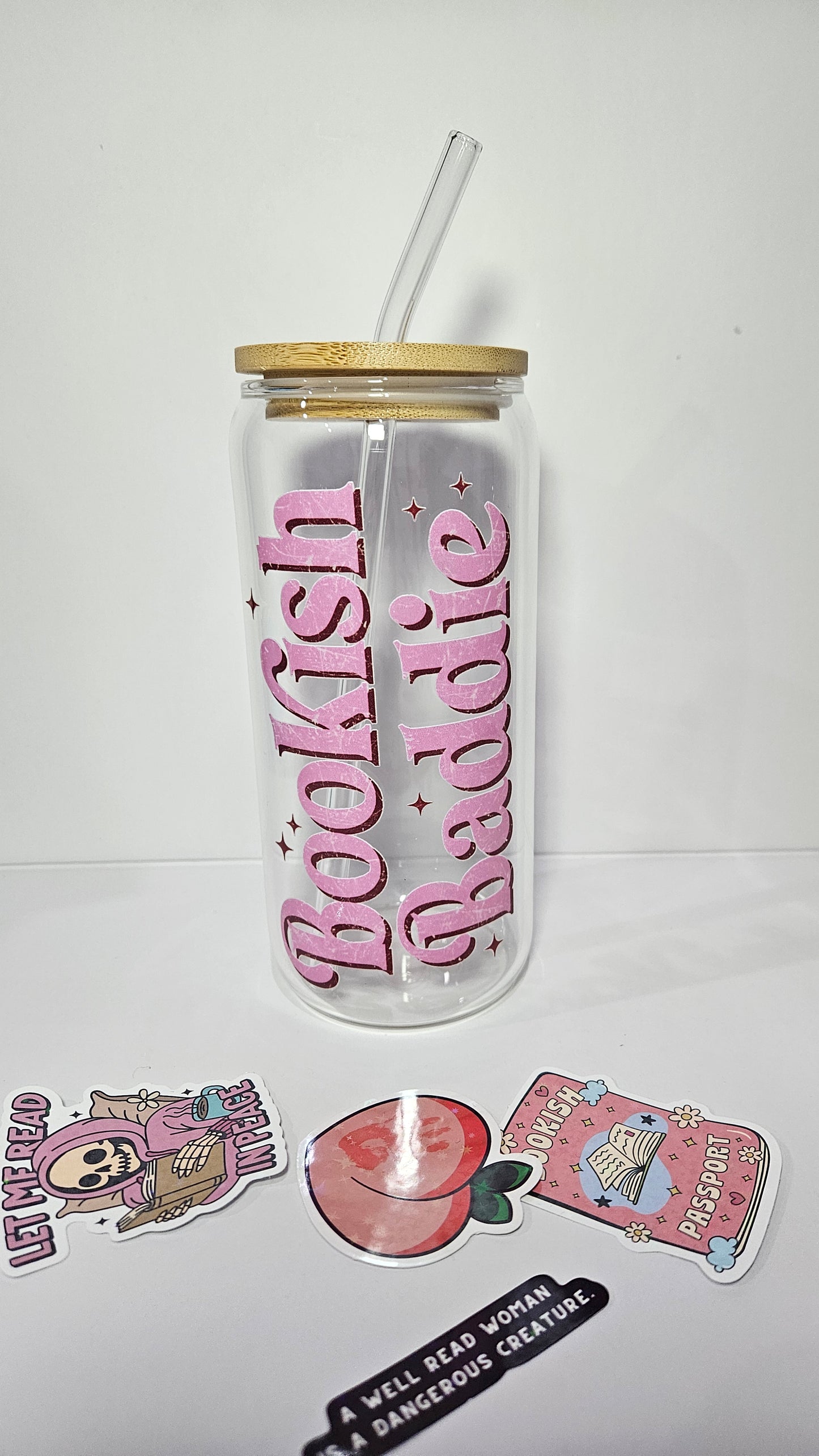 20 oz Bookish Baddie clear cup