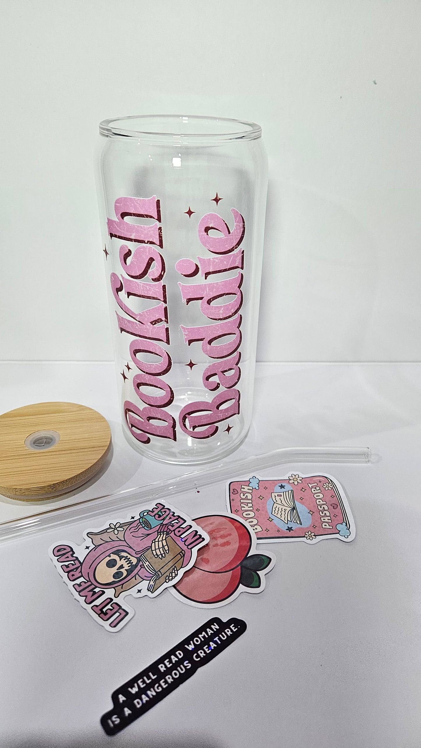 20 oz Bookish Baddie clear cup